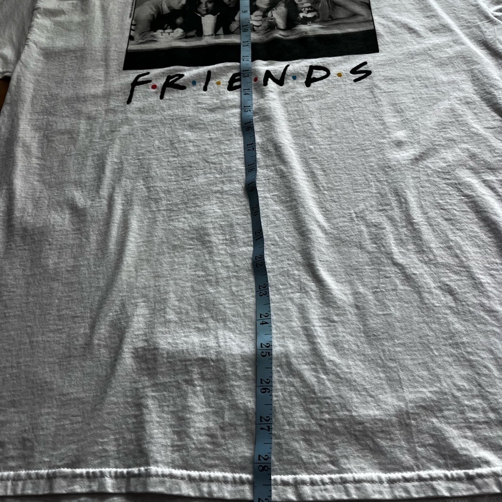 Vintage 90s Friends TV Show Cast Milkshake Graphic Tee - Fruit of the Loom SZ L - Picture 5 of 5